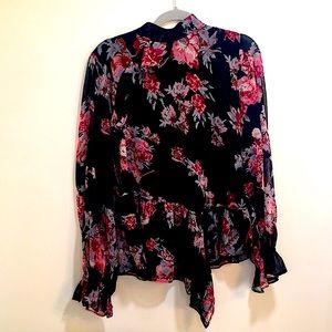 Women’s floral ruffle shirt💝
